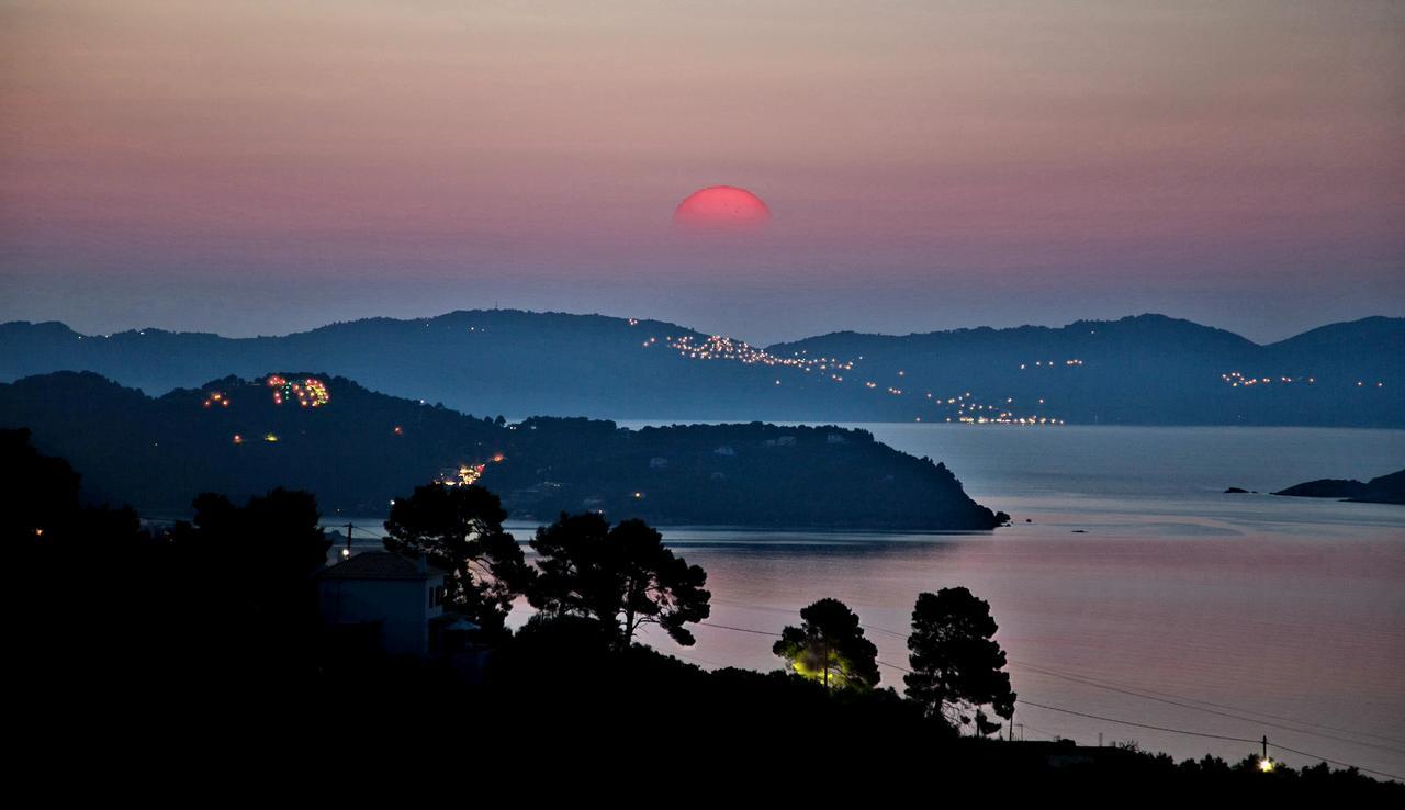 Goldenhill Studios&Apartments Skiathos Exterior photo